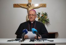 Uskrsna poruka požeškoga biskupa