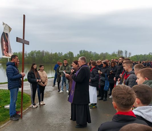 Obiteljski križni put